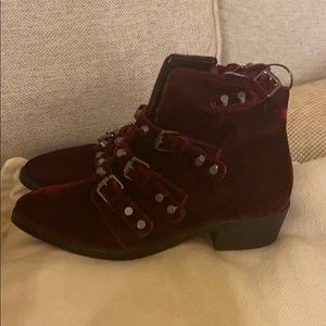 New never worn velvet booties super cute